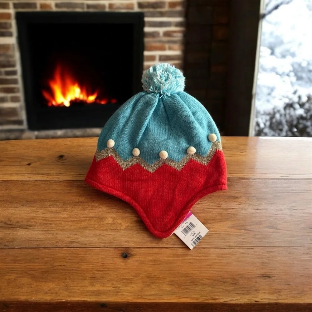 Boden winter knit hat with a pom-pom. Size XS